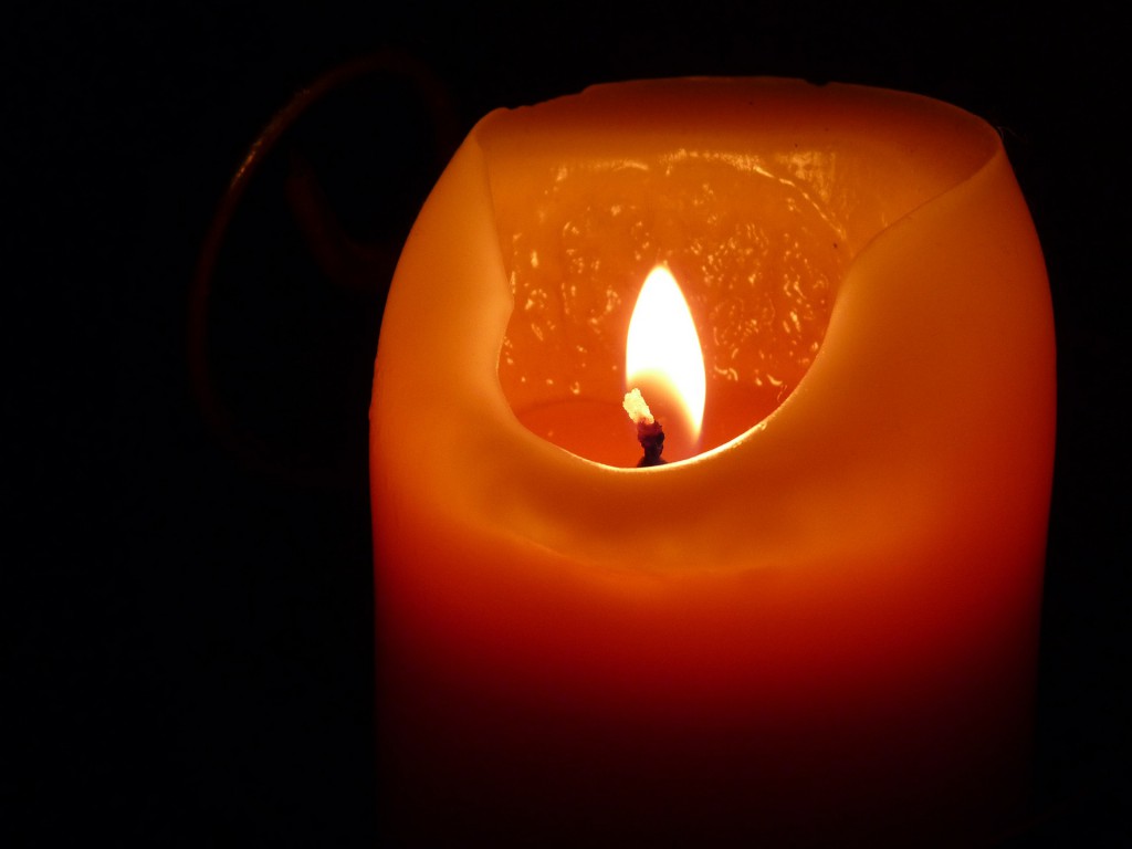 candle-197248_1920